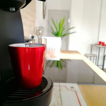 Loft Romantique Avec Privatif - Noctambulles Apartment Hyères